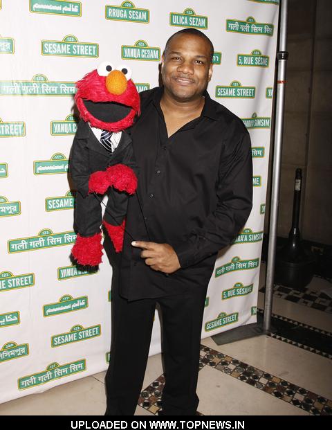 Kevin Clash and Elmo at 7th Annual Sesame Street Workshops Benefit Gala - Arrivals Kevin Clash and Elmo at 7th Annual Sesame Street Workshops Benefit Gala - Arrivals